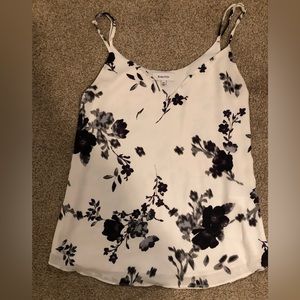 Aritzia floral top